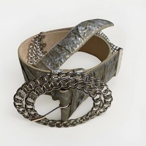 Chico's Women silver metallic chain crinkle leather drop waist belt in Small